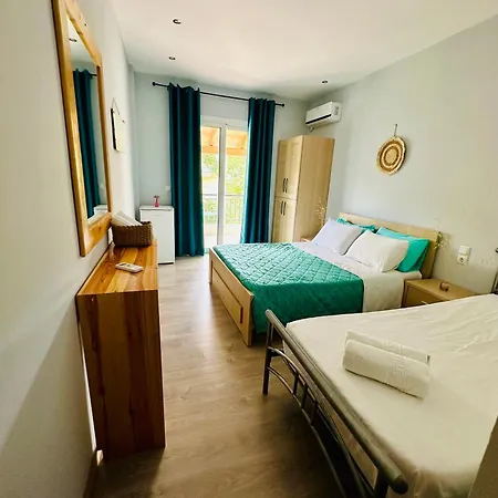 Simadhes Guest house Himare